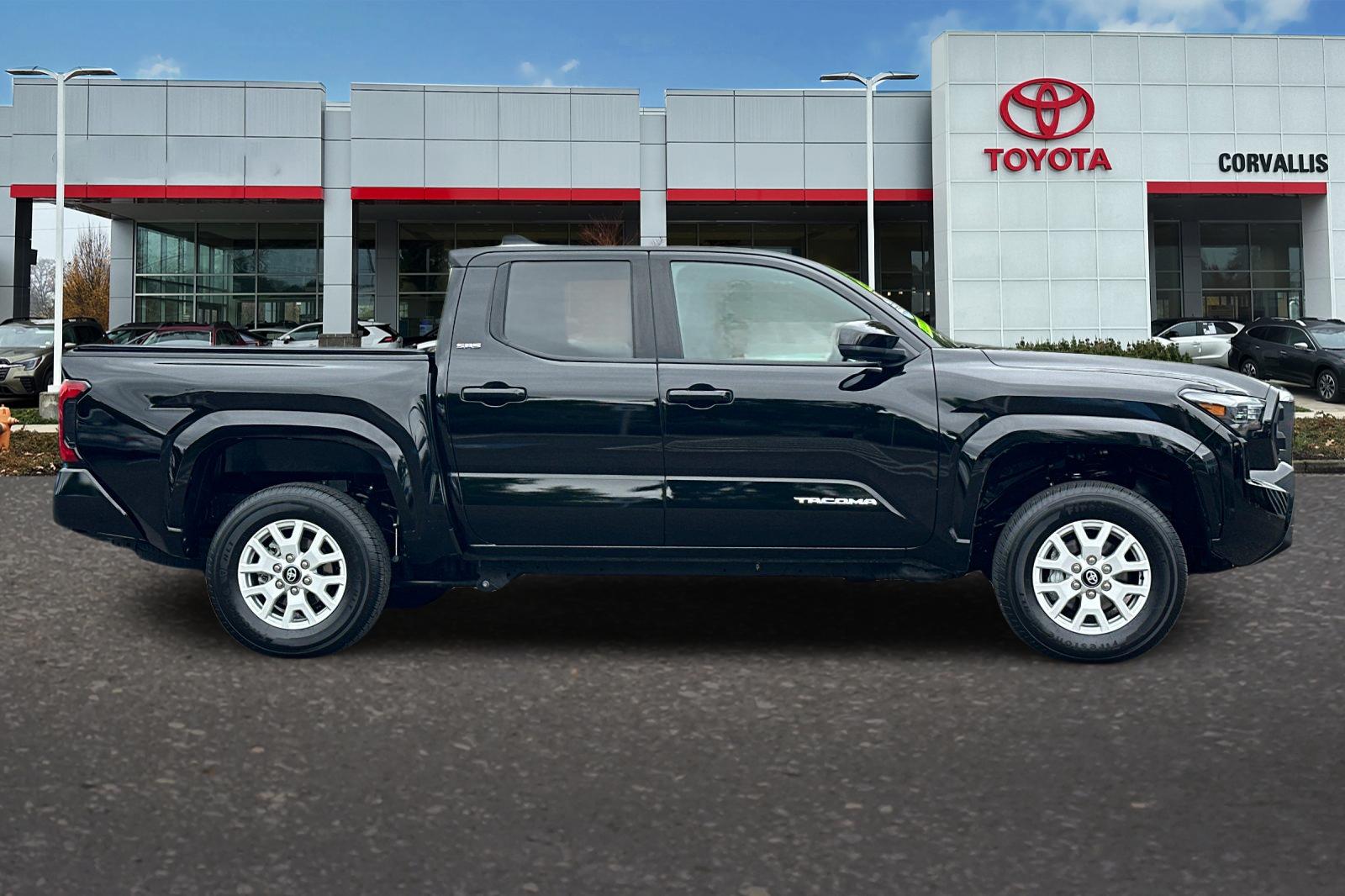 2024 Toyota Tacoma SR5 4x4 photo 2