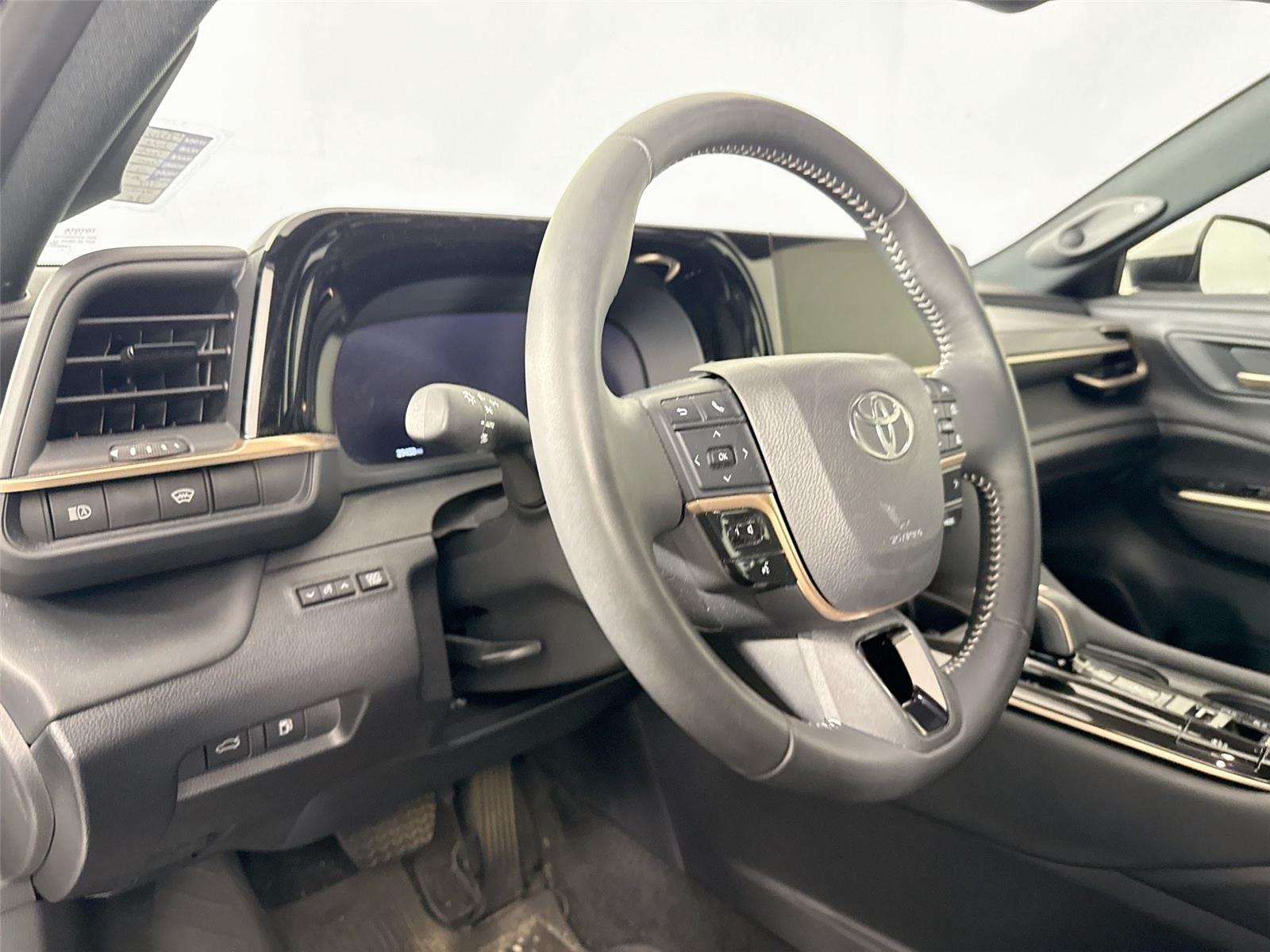 2024 Toyota Crown Limited photo 10