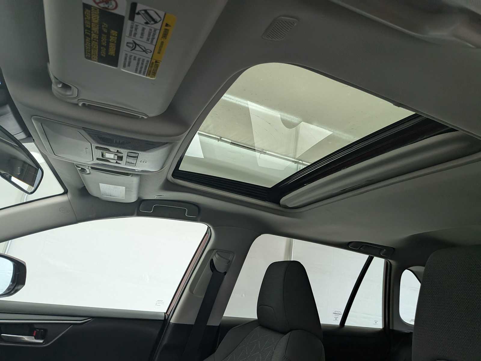 2024 Toyota RAV4 XLE photo 18