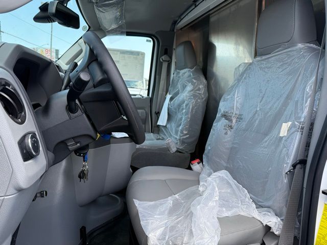 2026 Ford E-350 Base photo 8