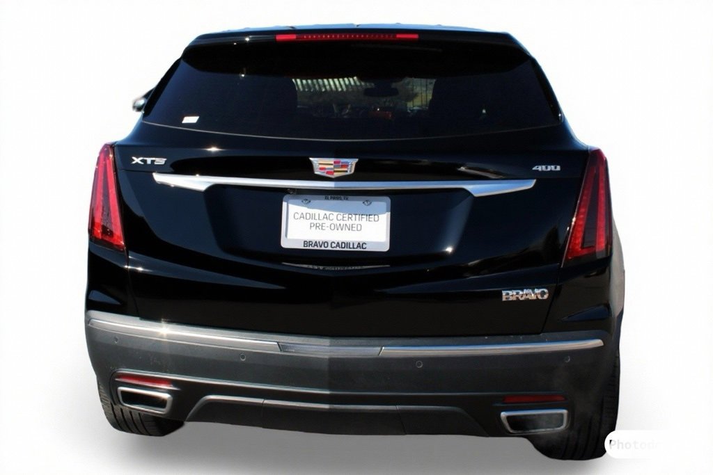 2025 Cadillac XT5 Premium Luxury photo 3