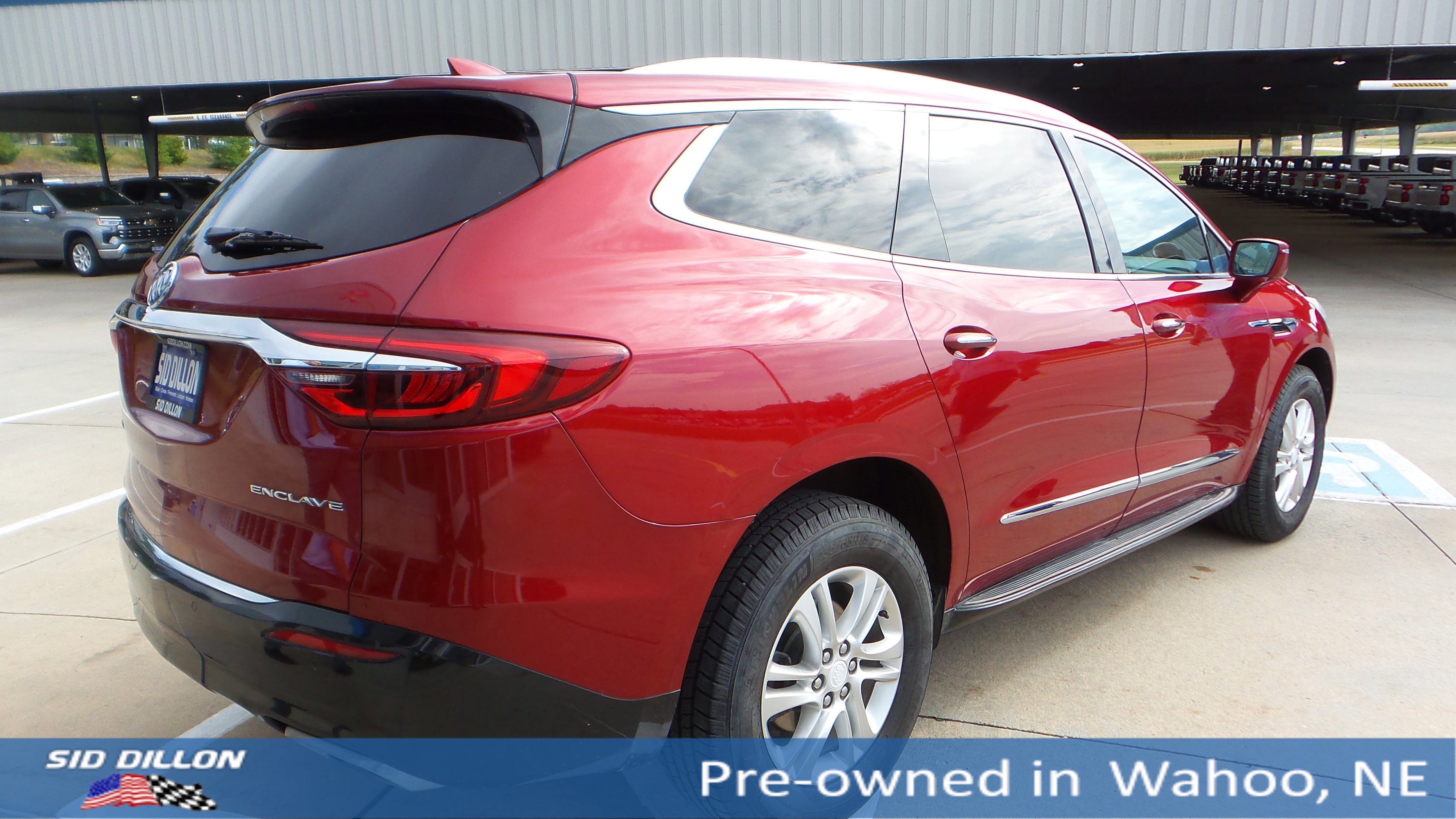 2018 Buick Enclave Essence photo 3