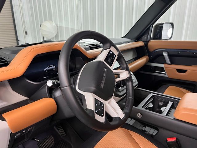 2024 Land Rover Defender 110 X-Dynamic SE photo 6