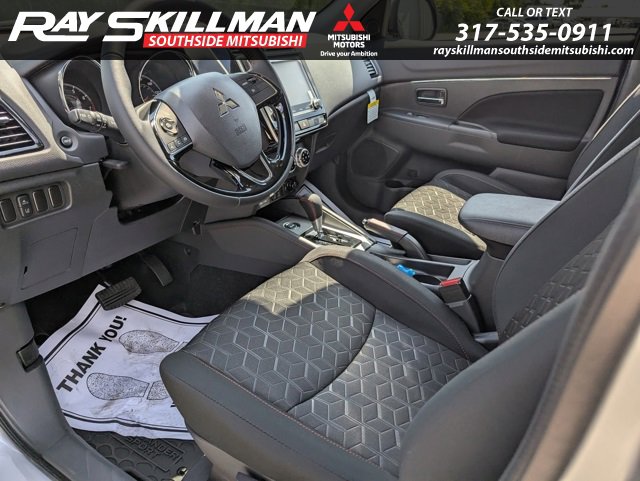 2025 Mitsubishi Outlander Sport LE photo 17