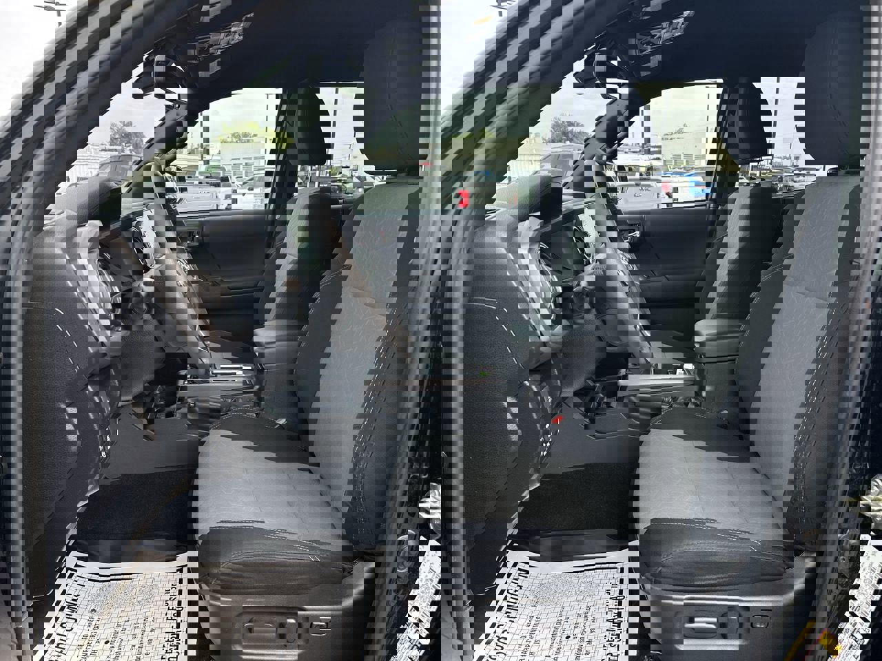 2020 Toyota Tacoma SR5 photo 16