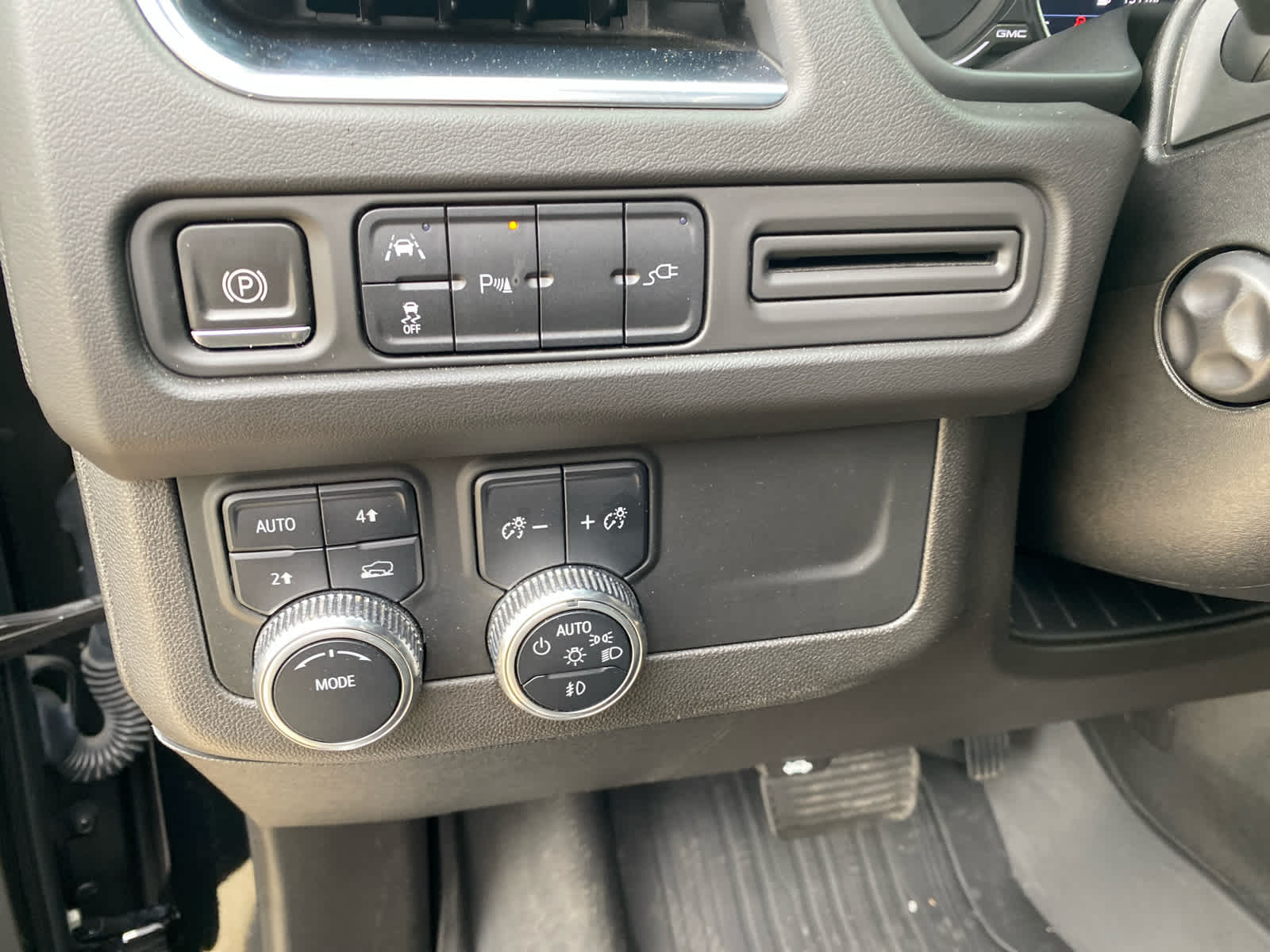 2021 Gmc Yukon XL SLT photo 14