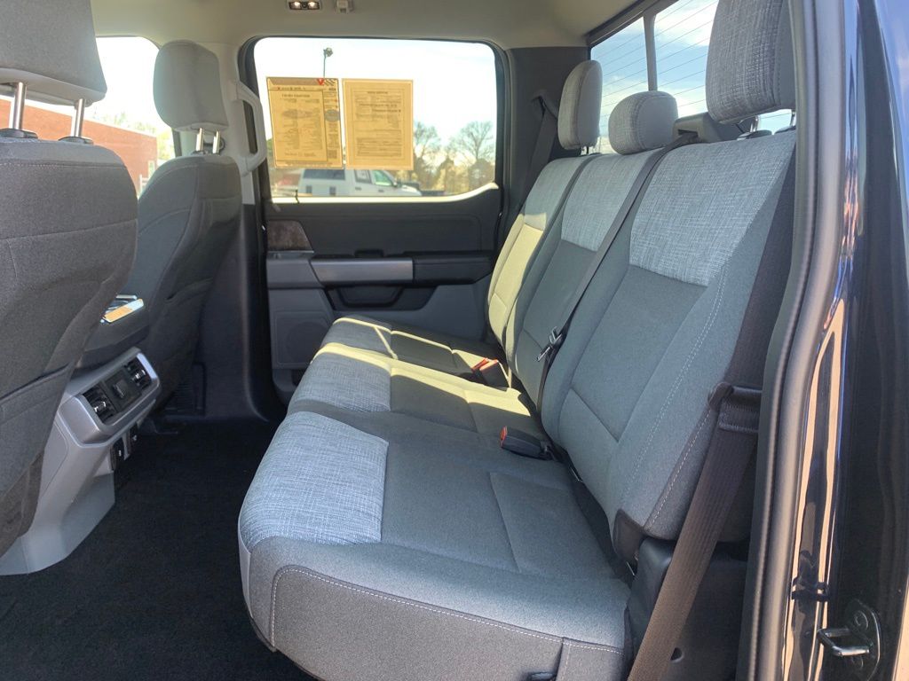 2023 Ford F-150 XLT photo 25