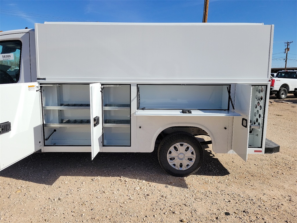 2024 Ford Transit Cutaway photo 20