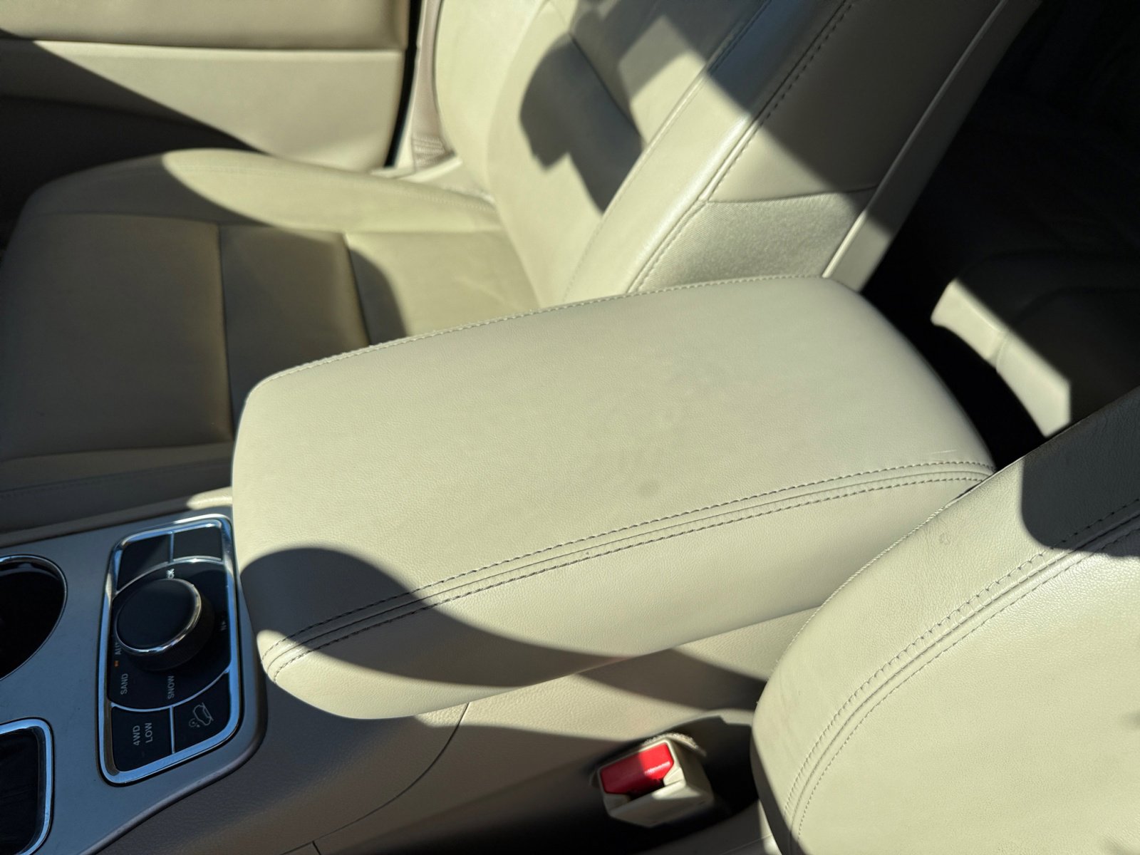 2017 Jeep Grand Cherokee Limited photo 14