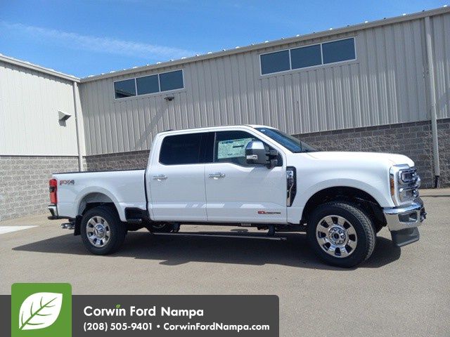 2025 Ford F-350 Lariat photo 2