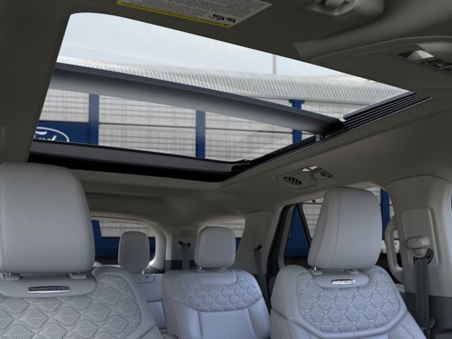 2025 Ford Explorer Platinum photo 18