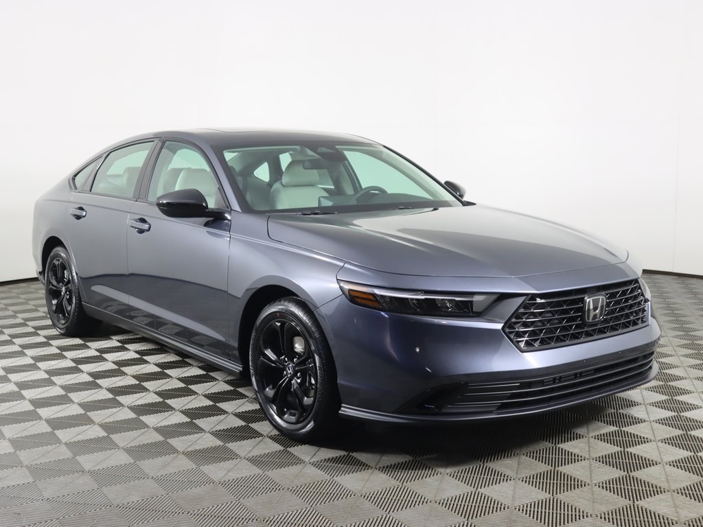 2025 Honda Accord SE photo 2