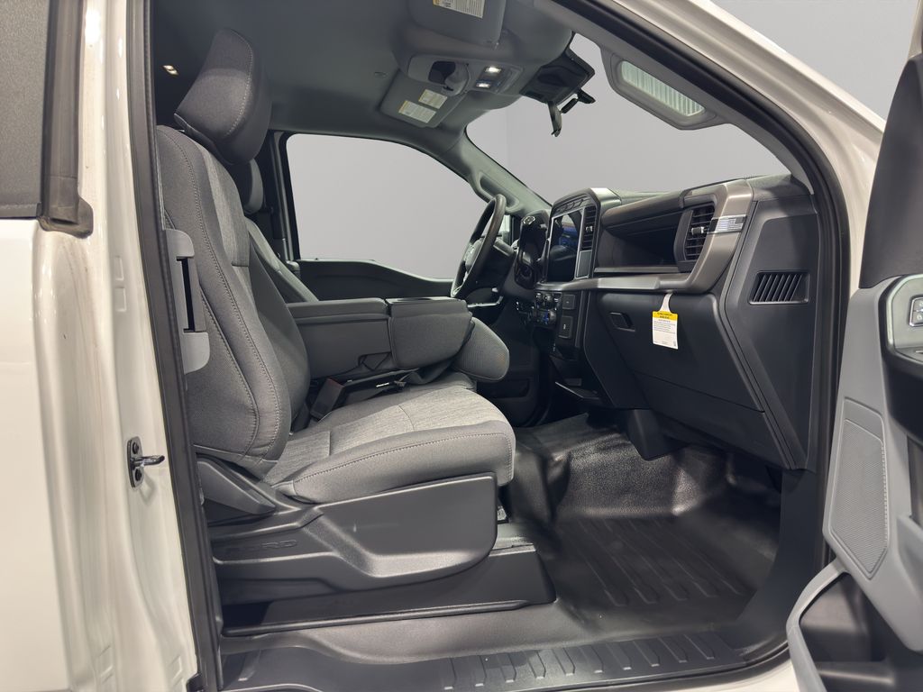 2024 Ford F-150 XL photo 9