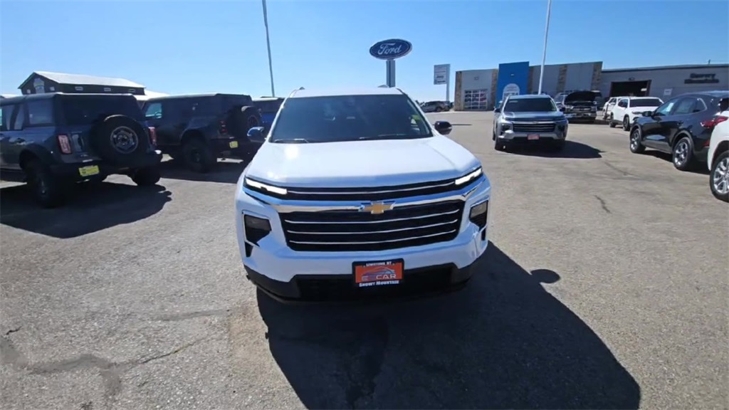 2026 Chevrolet Traverse 1LT photo 3