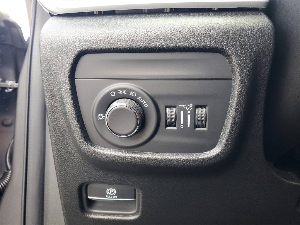 2025 Jeep Grand Cherokee Laredo X photo 10