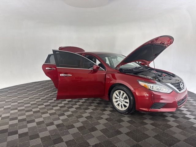 2018 Nissan Altima 2.5 S photo 9
