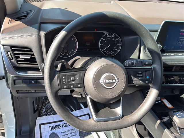 2023 Nissan Rogue SV photo 17