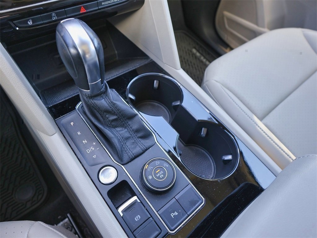 2019 Volkswagen Atlas V6 SEL R-Line photo 26