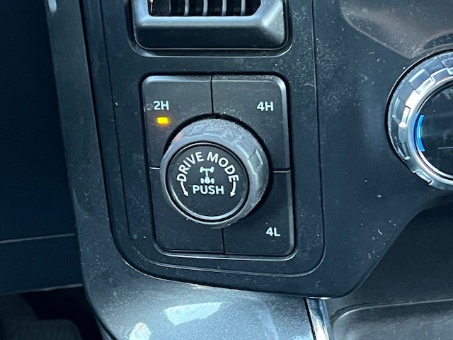 2022 Ford F-150 XLT photo 22