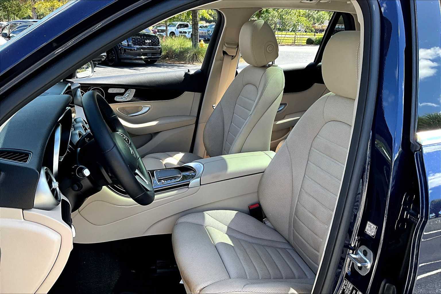 2021 Mercedes Benz GLC 300 photo 7