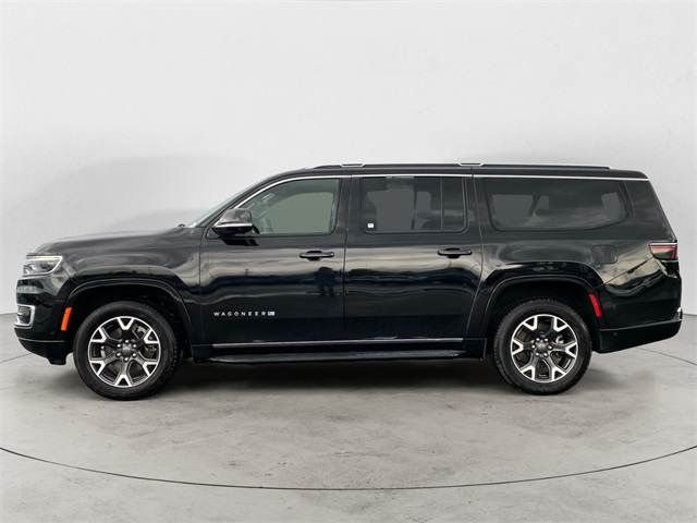 2023 Jeep Wagoneer L Series III photo 2