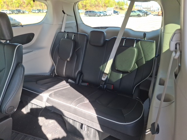 2023 Chrysler Pacifica Limited photo 11