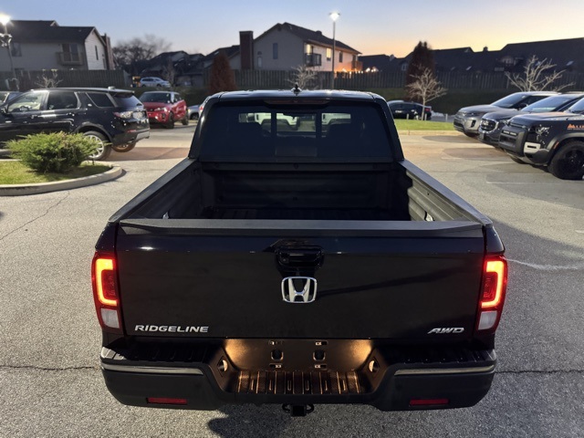2020 Honda Ridgeline Black Edition photo 4