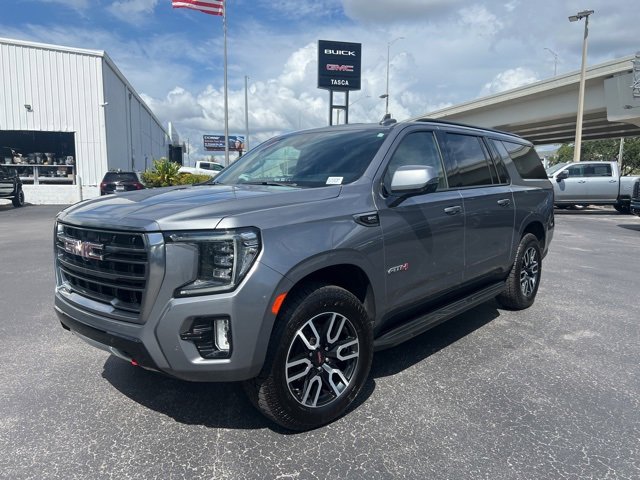 2021 Gmc Yukon XL AT4 photo 3
