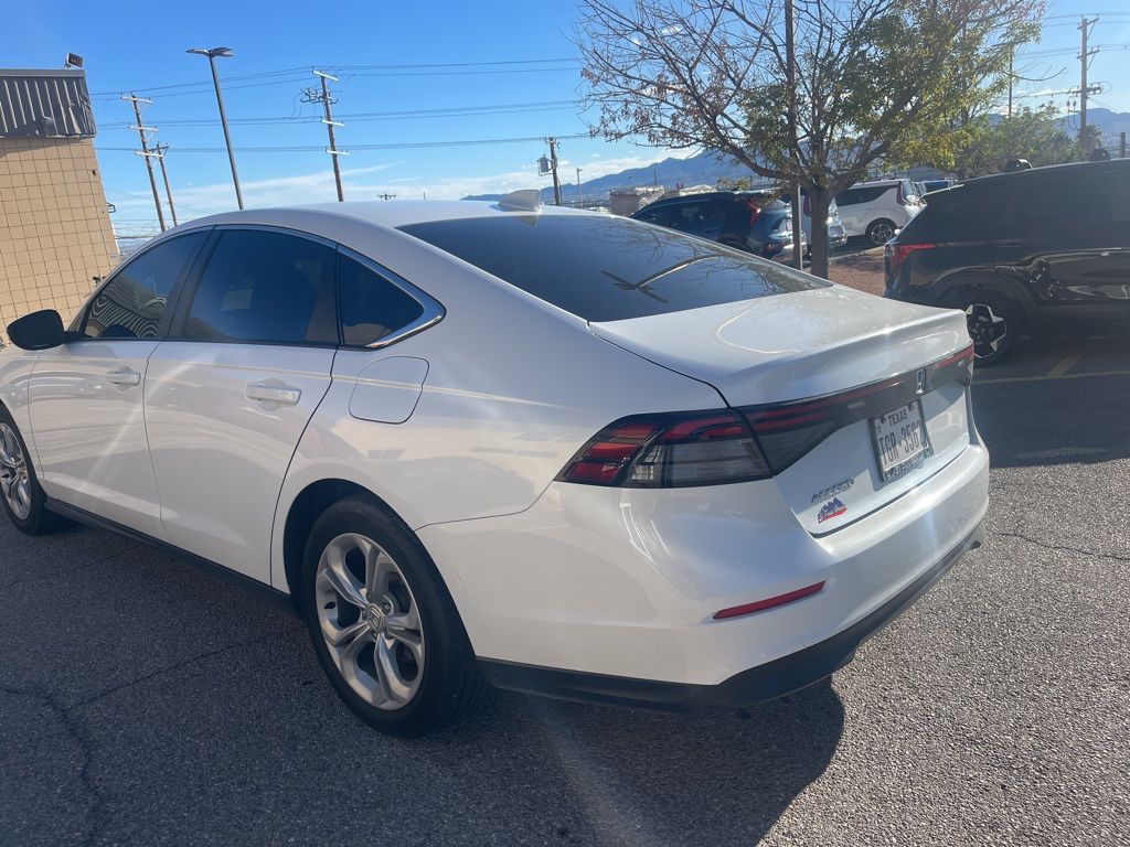 2023 Honda Accord LX photo 4