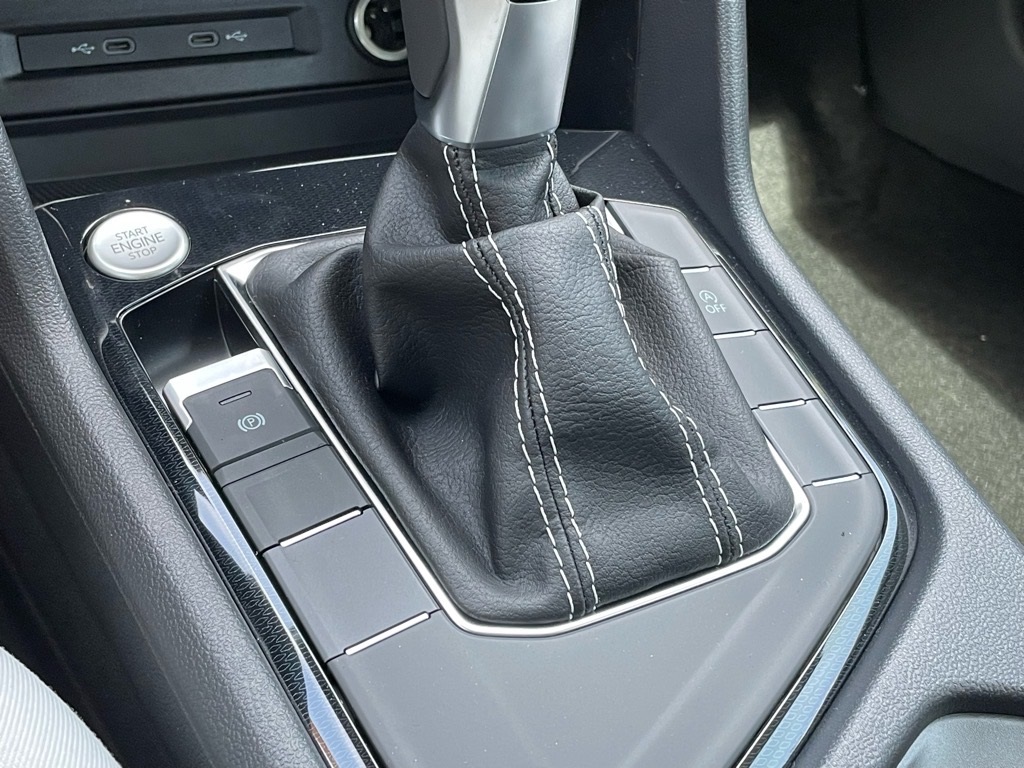 2026 Volkswagen Atlas SEL Premium R-Line photo 23
