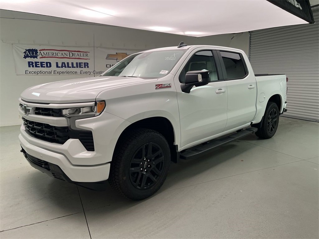 2025 Chevrolet Silverado 1500 RST photo 4