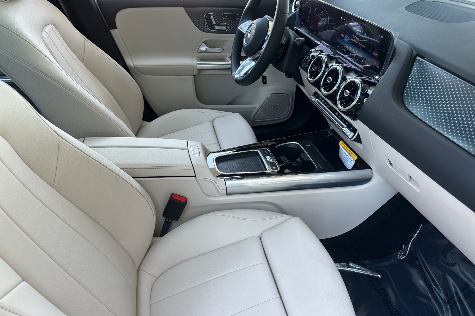 2026 Mercedes Benz GLA 250 4MATIC photo 13