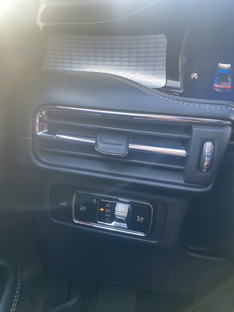 2023 Lincoln Corsair Standard photo 20