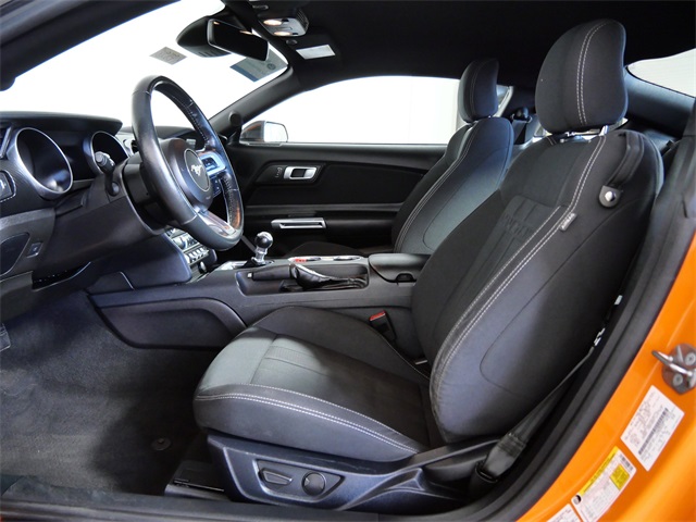 2021 Ford Mustang EcoBoost photo 13
