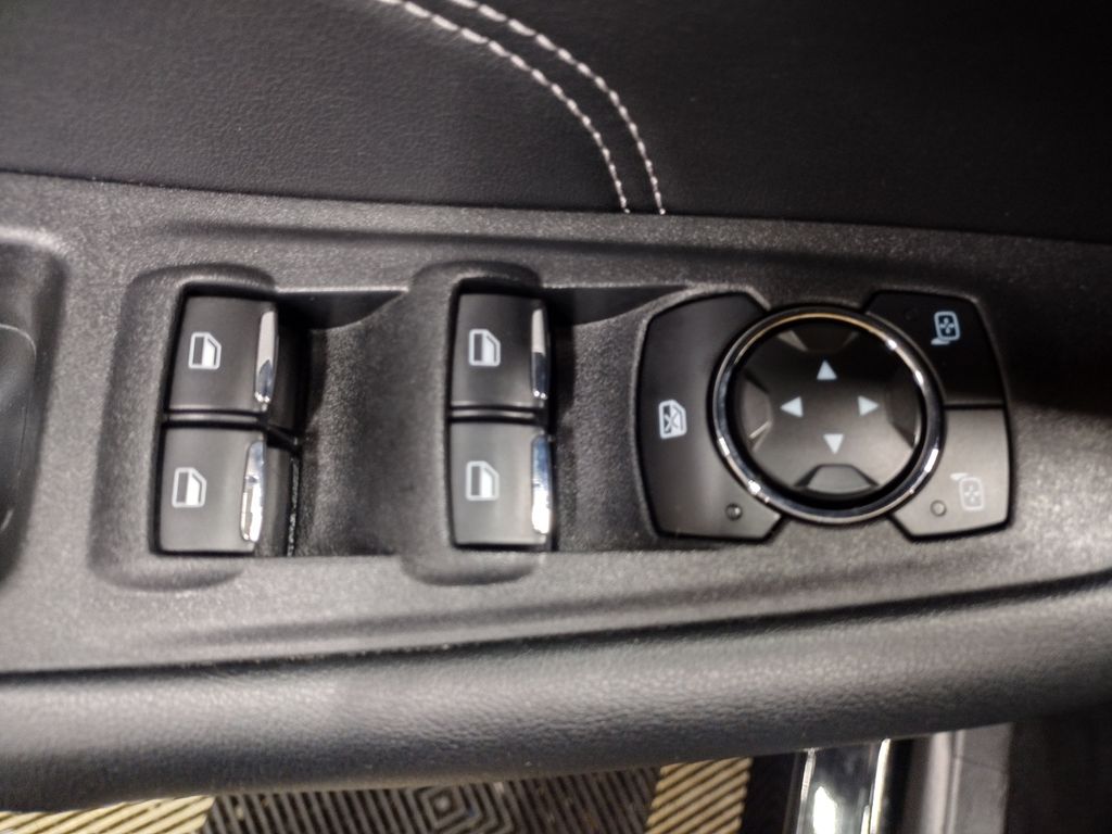 2022 Ford Edge Titanium photo 15