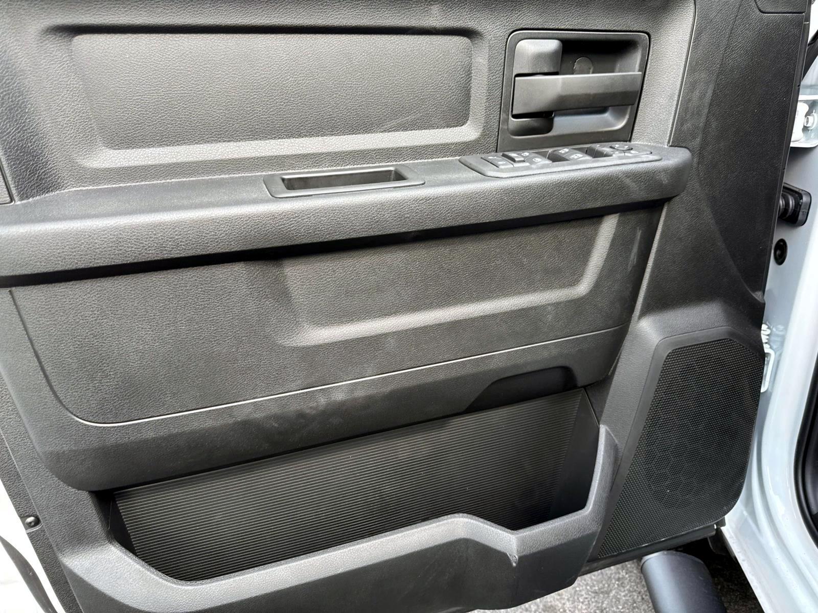 2025 Ram 2500 Tradesman photo 8