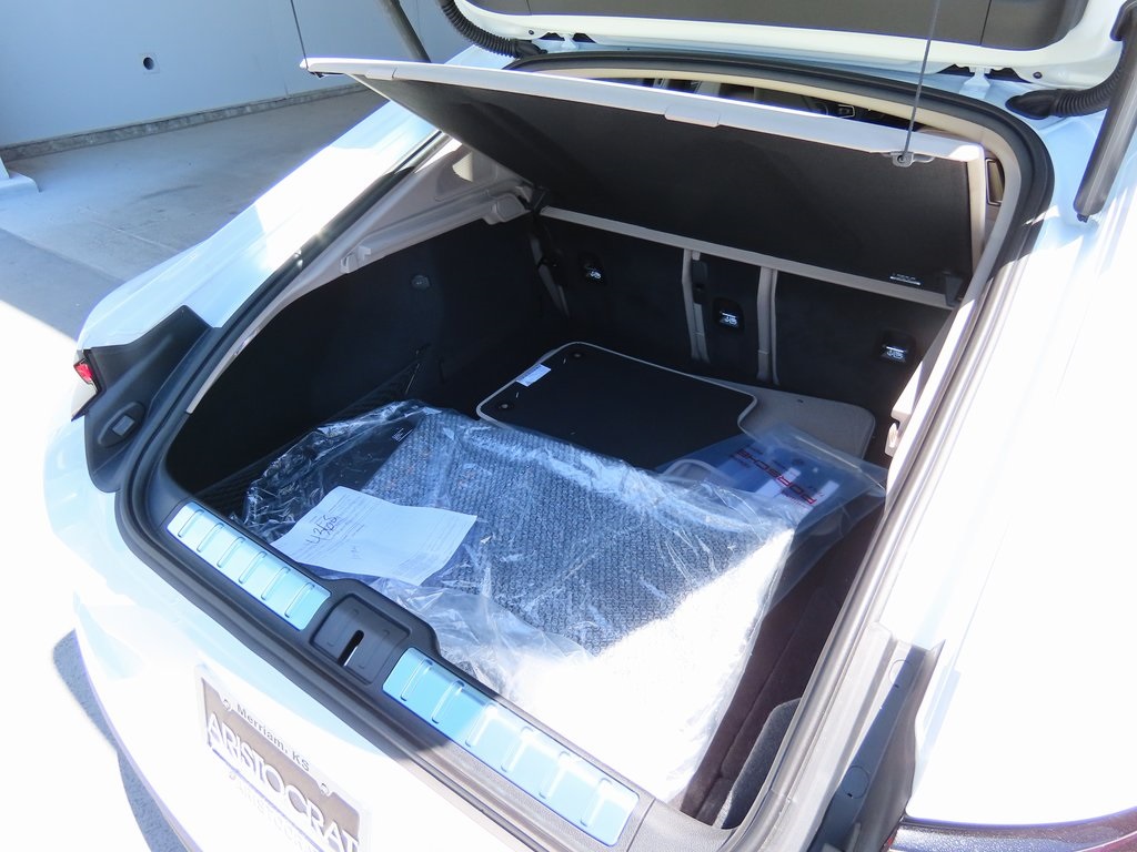 2024 Porsche Panamera 4 photo 18
