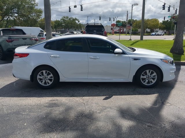 2018 Kia Optima LX photo 2