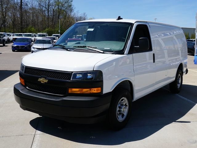 2024 Chevrolet Express Cargo Work Van's photo