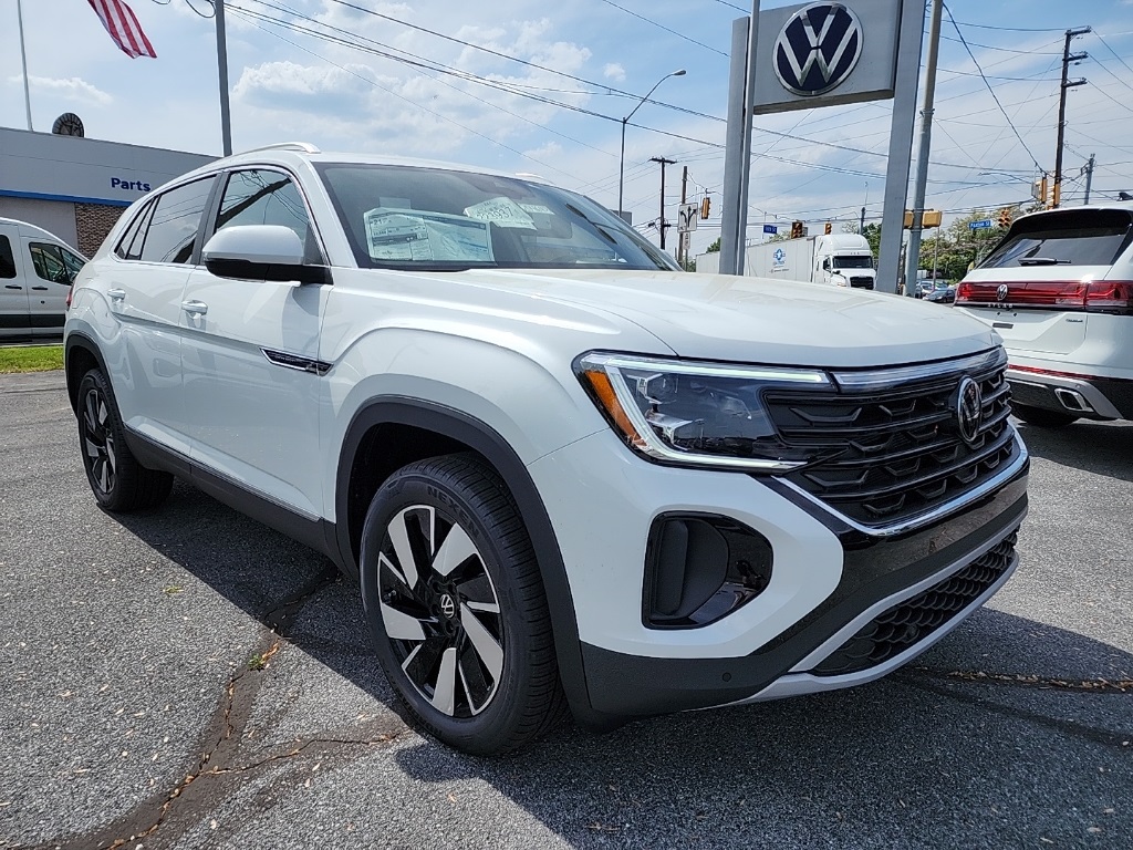 2025 Volkswagen Atlas Cross Sport SEL's photo