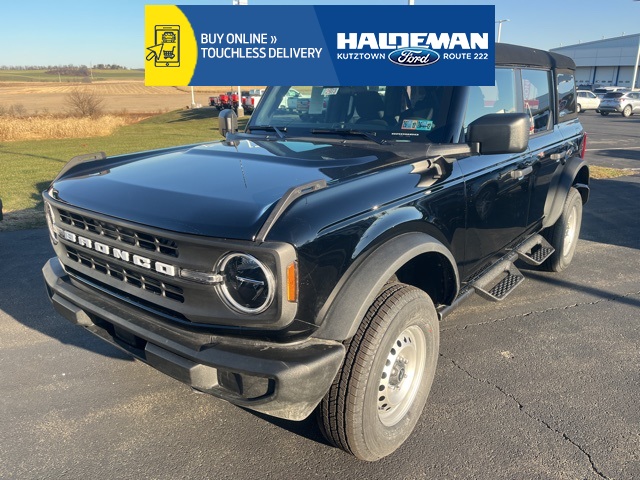 2025 Ford Bronco 4-Door Base's photo