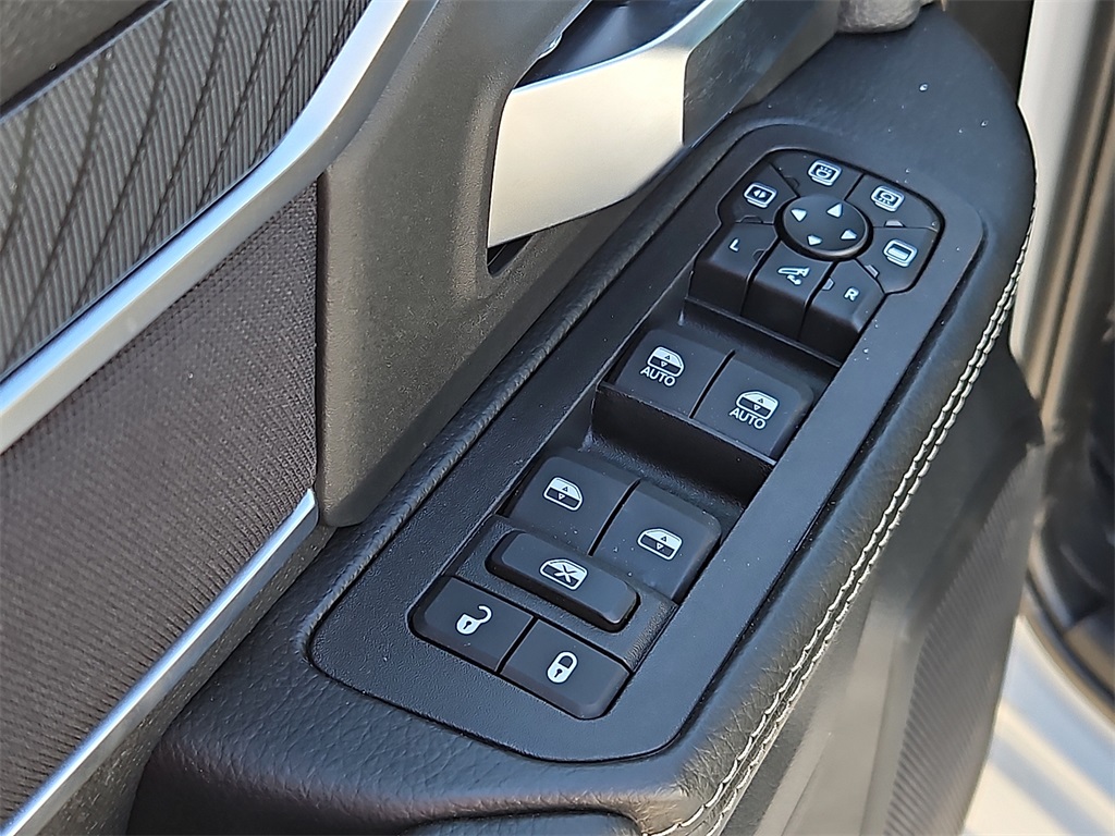 2025 Ram 3500 Big Horn photo 13