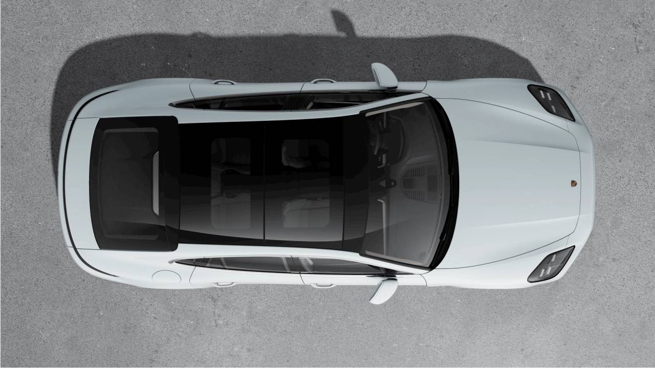 2026 Porsche Panamera 4 photo 3