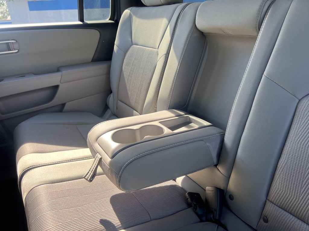 2015 Honda Pilot SE photo 36