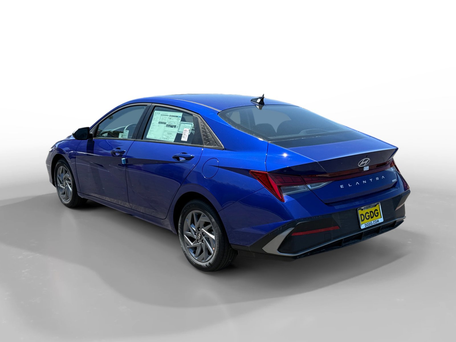 2025 Hyundai Elantra Blue SEL Sport photo 3