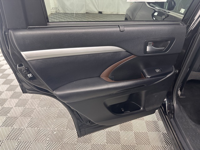 2019 Toyota Highlander XLE photo 23