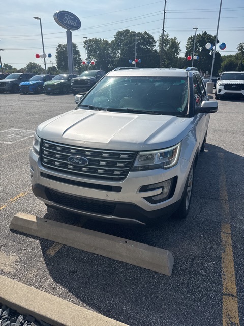 2016 Ford Explorer Limited photo 2