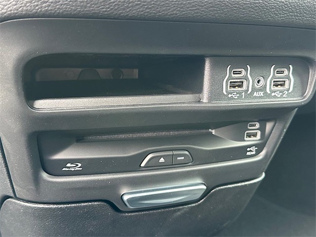 2025 Chrysler Pacifica photo 21