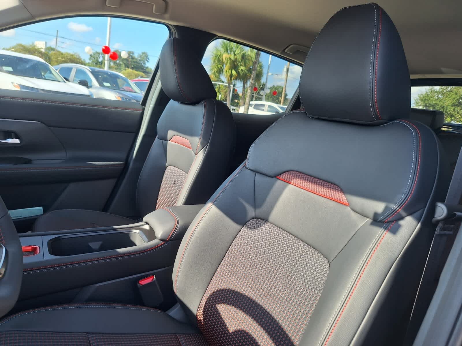 2026 Nissan Kicks SR photo 10