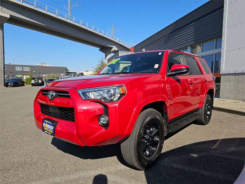 2024 Toyota 4Runner SR5 photo 4